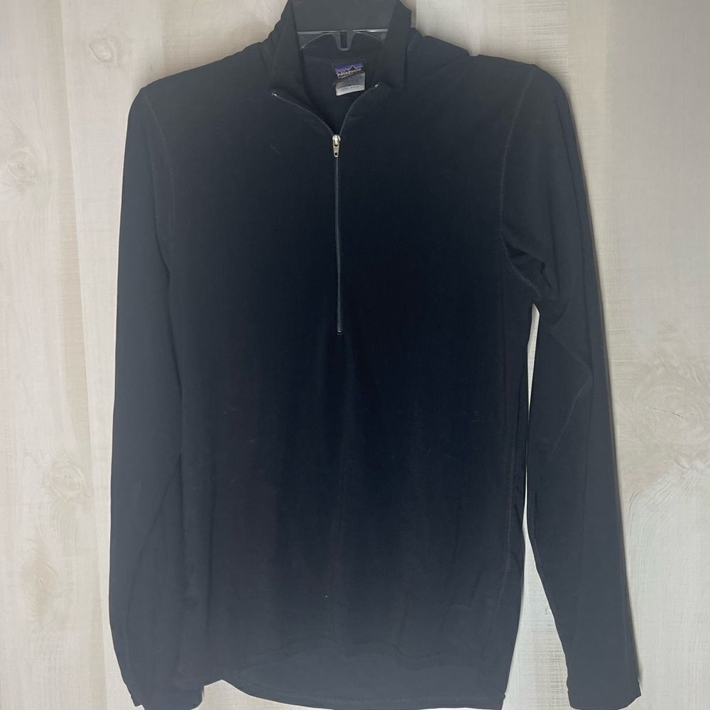 Patagonia‎ capilene black lightweight long sleeve pullover, size small
